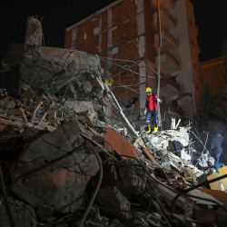 Число жертв землетрясений в Турции и Сирии возросло до 50,2 тыс. человек