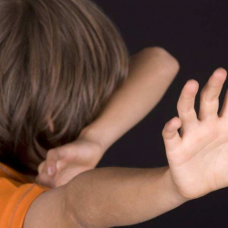 В Сокулукском районе 11-летнего мальчика насиловали двое мужчин. Дело тянется почти два года