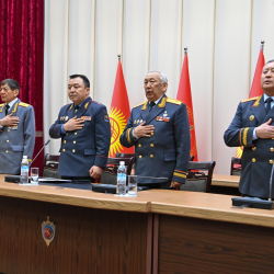 Кыргыз милициясынын генералдары ЖКККББнын жана Атайын багыттагы полктун кызматкерлерине акыл-насааттарын айтты