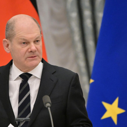 Шольц Батыштын Крым жана Донбасс боюнча чечимдерине токтолду