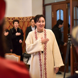 Айгүл Жапарова Москва шаарында Кыргызстан Аялдар кеңешинин мүчөлөрү менен жолугушту