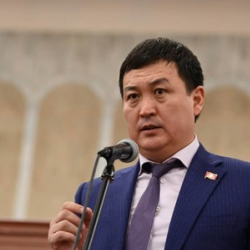 Депутат Жусуп Коргонбай сөгүнгөн сөзүнө жооп берди