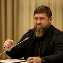 Кадыров назвал мудрой и щадящей новую тактику Генштаба ВС