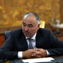 Нурлан мырза, мага токолдук буюрбады, үчүнчү жубай кылып аласызбы?