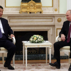 Путин менен Си Цзиньпиндин тар чөйрөдө жолугушуусу. Эмне тууралуу сөз болду