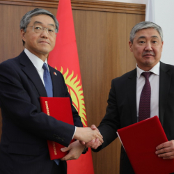 Япония выделила Кыргызстану грант в $5,3 млн на строительство и обслуживание дорог в Баткенской области
