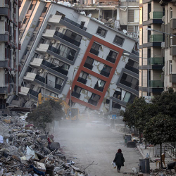 После февральских землетрясений в Турции образовалось 101 млн тонн обломков и мусора