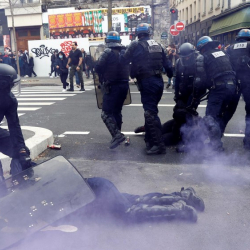 ВИДЕО - Франция эли катуу толкуду. Массалык башаламандыктан 150 полиция жарадар болду