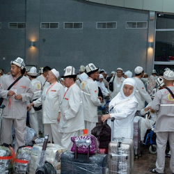 Сертификат талап кылынат. Муфтият зыяратчыларды эмдөөдөн өтүүгө чакырды