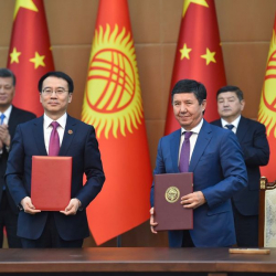 Подписание положение о создании кыргызско-китайского Делового совета