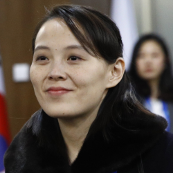 Ким Чен Ындын карындашы: Зеленский Орусия менен болгон жаңжалда өлкөсүн тобокелге салып жатат