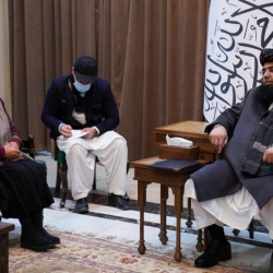 Роза Отунбаева Талибан өкүлдөрү менен эмне себептен жолукту?