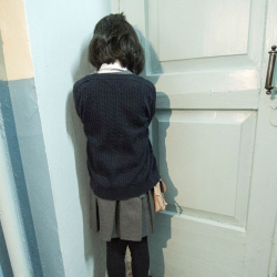 Балыкчыда 5-класста окуган кызды классташтары сабашкан. Ал ооруканада