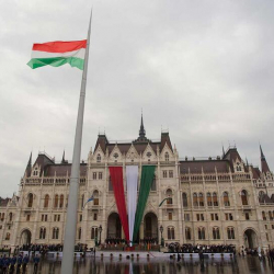 Орусиянын элчиси антироссиялык санкциялардан Венгрия кандай жоготууларга учурай турганын ачыктады