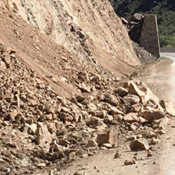 4 күн бою Боом капчыгайында маал-маалы менен жол жабылат