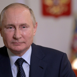 Путин Орозо айттын маанисине токтолуп, мусулмандарды куттуктады