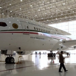 ВИДЕО - Мексика продала президентский самолёт Таджикистану за $92 млн и построит на эти деньги 2 больницы