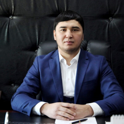 Кылыч Саркарбаев Матраимовдун колун өөп жаткан видео боюнча үн катты