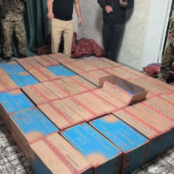 ФОТО - Жители Баткенской области занимались контрабандой сигарет