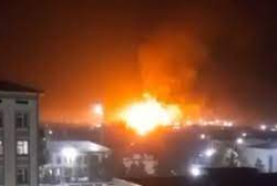 ВИДЕО - Мощный взрыв произошел на газоснабжающей станции в Узбекистане