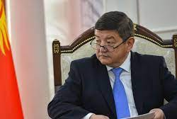 9 депутатов выступили за отставку Акылбека Жапарова