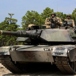 Польша америкалык танктарды жана ракеталык комплекстерди алат