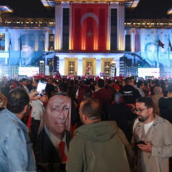 ВИДЕО - Эрдогандын жеңиши Түркияда гана эмес, башка өлкөлөрдө да белгиленди