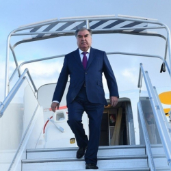 Президент Таджикистана полетит в Кыргызстан на саммит ЕС-Центральная Азия