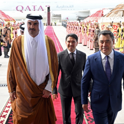 СҮРӨТ - Катардын Эмирин “Манас” аэропортунан кантип тосуп алышты?