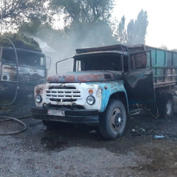 Чүйдө 2 унаа эмне себептен өрттөнгөнү аныкталды