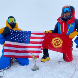 ФОТО - Кыргызские альпинисты покорили самую высокую вершину Северной Америки