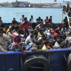 СҮРӨТ - Грецияда кеме кыйрап, 80ге жакын мигрант каза болду