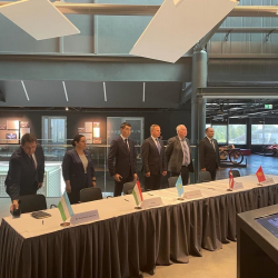 Кыргызстан будет сотрудничать с Латвией в сфере автотранспорта, транзита и логистики