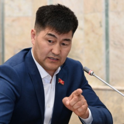 Оомо, өзгөрмө, популист Атазов...