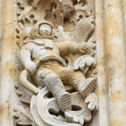 Байыркы храмдын дубалындагы астронавттын сөлөкөтү баарын таң калтырды