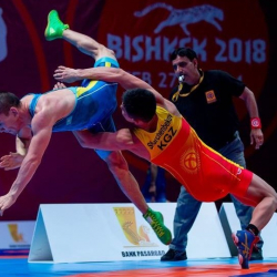 U23: Бишкектеги Азия чемпионатында 5 балбан алтын үчүн күрөшөт