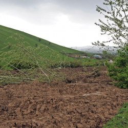 Кара-Сууда жер көчкү жүрүп, 39 киши коопсуз жайга көчүрүлдү