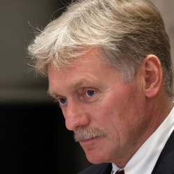 Песков: Макрон менен Шольц Путин менен сүйлөшүүгө өтө куштар