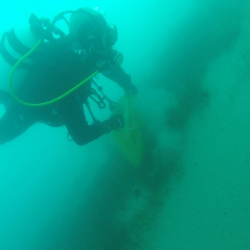 Көлдөн суучулдар 7 миң килограмм таштанды чыгарышты