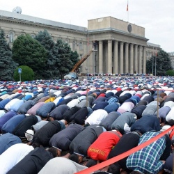 Курман-айт намазы кайсы аянтта окулат? Программа