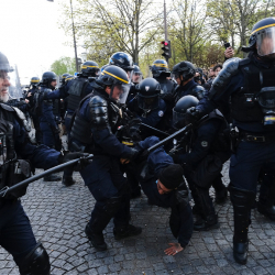 Франциядагы башаламандыктарда 150 киши кармалды