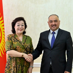 Шакиев менен Кытайдын элчиси парламенттер аралык байланышты кеңейтүүнү талкуулашты