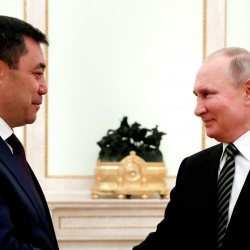 Россия Кыргызстандын экономикасына 630 млн доллар инвестиция кылууну пландоодо