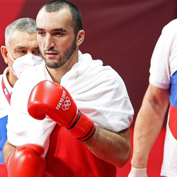 В Кыргызстан прилетят 8 олимпийских чемпионов по боксу из России