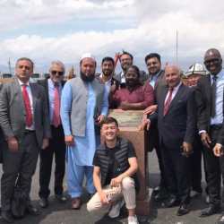 Асман шаары: Студент инвесторлор, өлгөн идея...