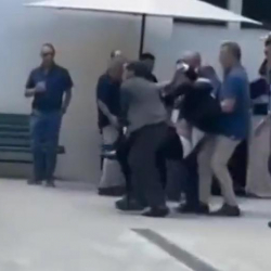 ВИДЕО - Португалиянын президенти иш-чара учурунда эс-учун жоготту