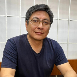 Журналист Болот Темировдун жактоочулары Жогорку Сотко кайрылды