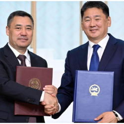 Кыргызстан менен Монголия президенттери бир катар документке кол койду. Тизме