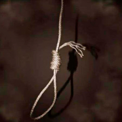 Бишкекте мектепте асынып алган мугалим кат таштап кеткен