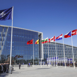 НАТО проявила стремление к конфронтации, заявил посол России в США